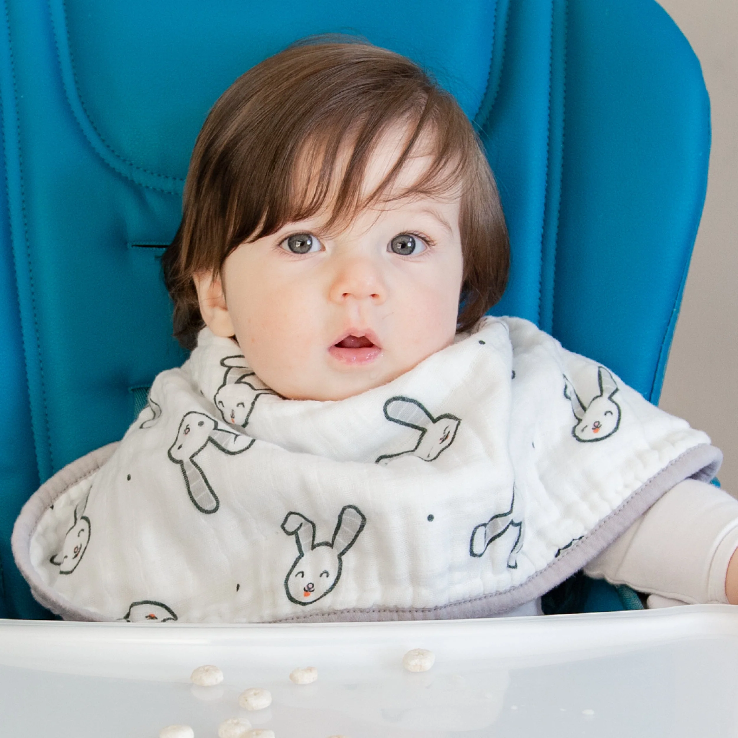 2-in-1 Non-Slip Burp Cloth and Bib - Image 4