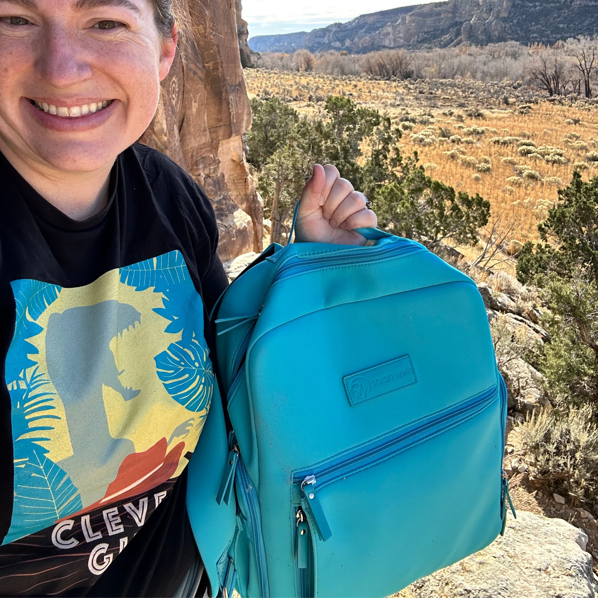 Fiona Breast Pump Backpack (Sky) - Image 3