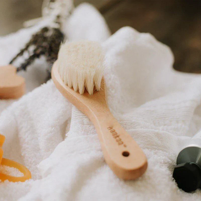 Haakaa Goats Wool Wooden Baby Brush & Comb Set - Image 3