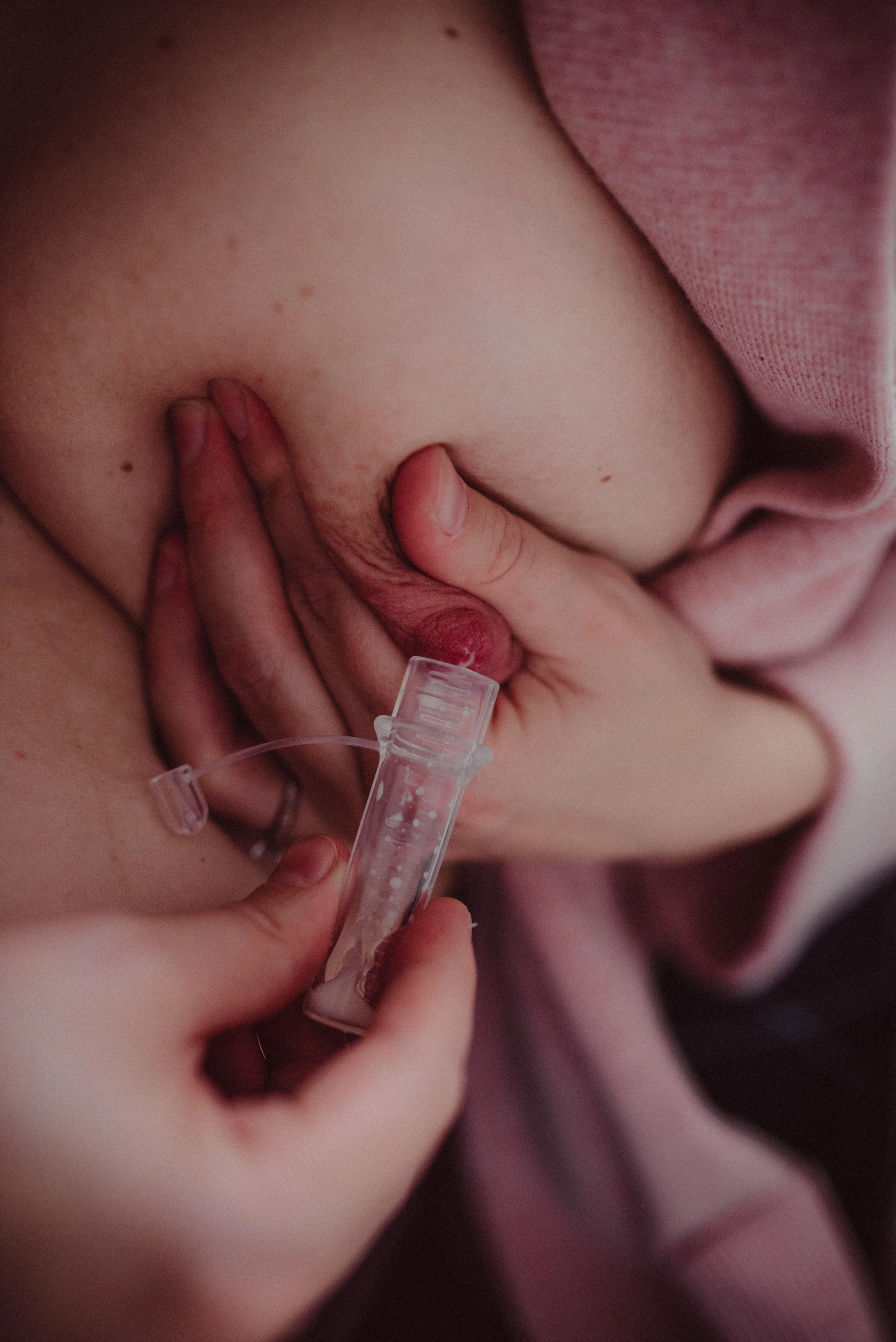 Haakaa Silicone Colostrum Collectors 4 ml, 1 PK (Pre-Sterilized) - Image 6