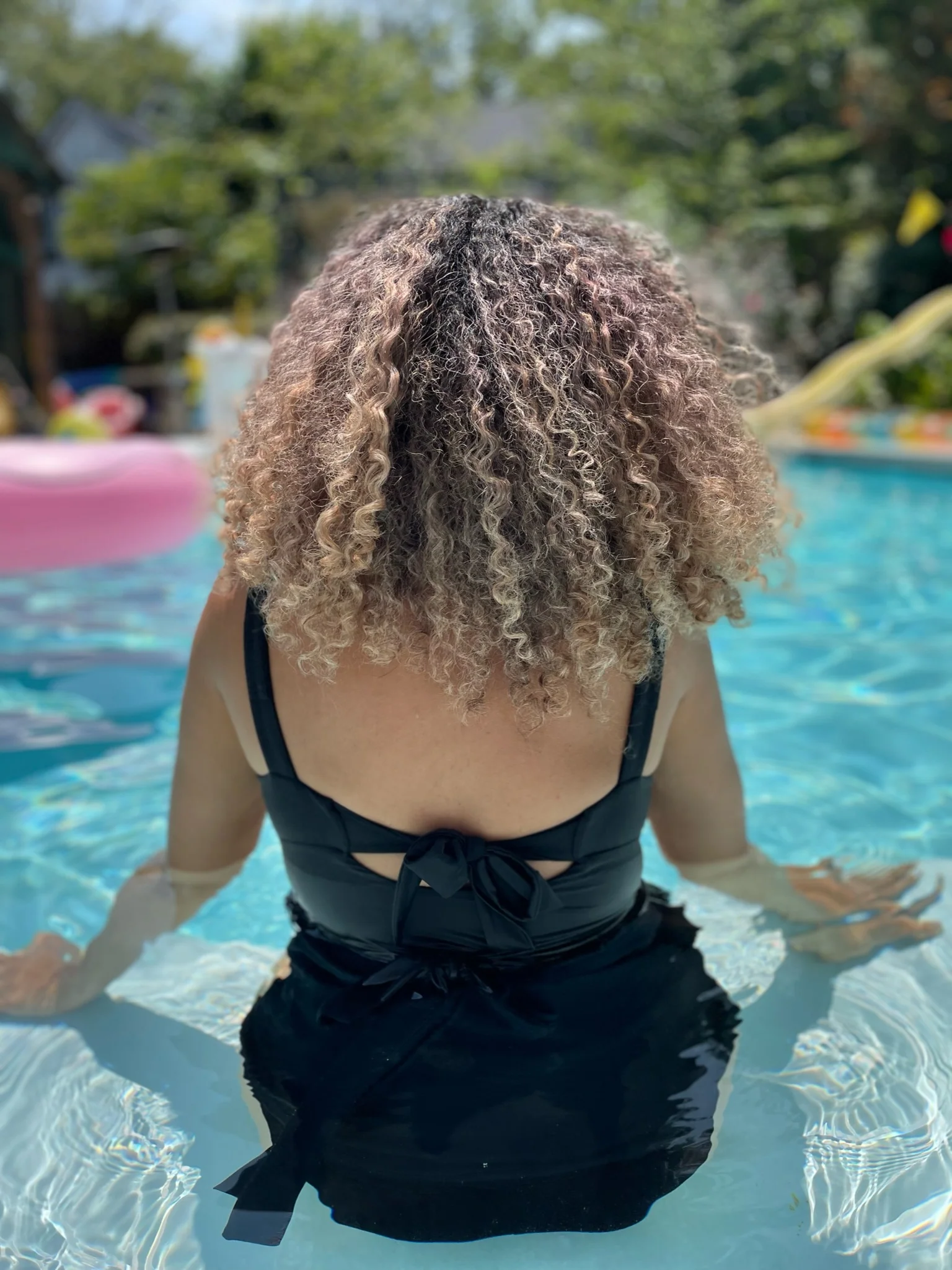 Journey Hands Free Pumping Swim Top (Black) - Image 7