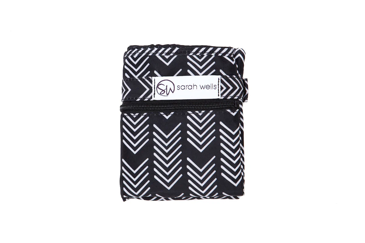 Pumparoo Wet/Dry Bag with Staging Mat® (Black & White) - Image 6