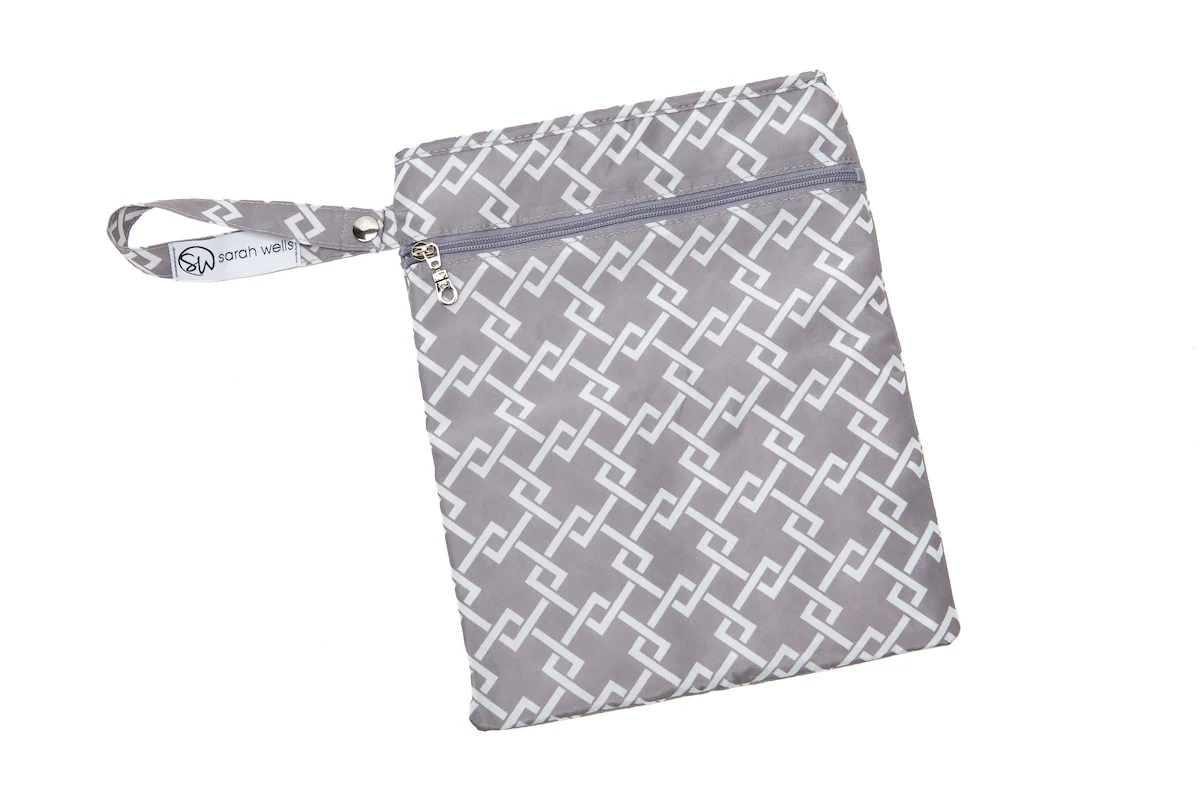 Pumparoo Wet/Dry Bag with Staging Mat® (Gray) - Image 4