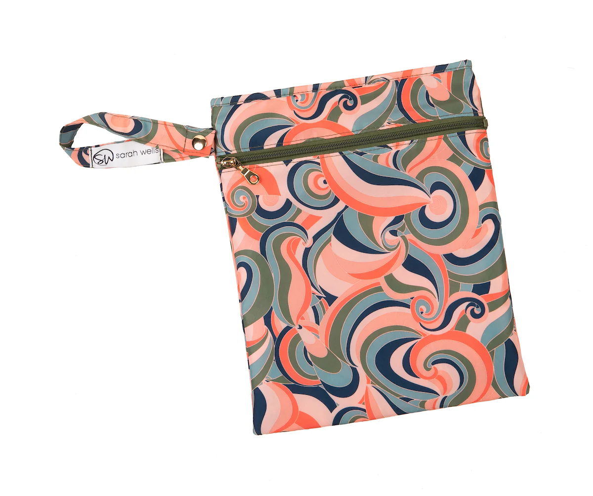 Pumparoo Wet/Dry Bag with Staging Mat® (Groovy) - Image 4