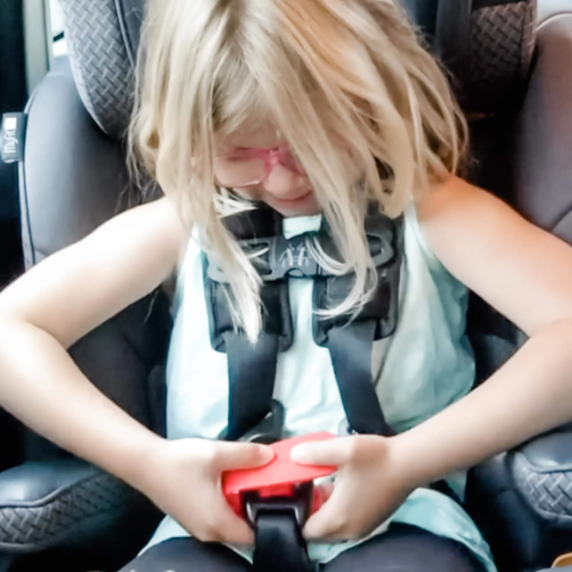 UnbuckleMe Car Seat Buckle Release Tool - Image 19